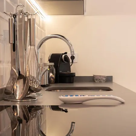 Bajo Con Jardin En Centro * 马尔韦利亚