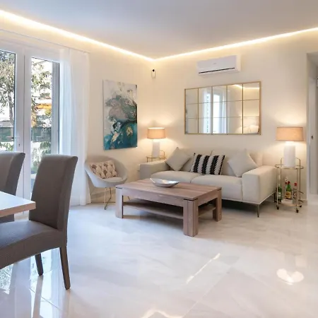 Bajo Con Jardin En Centro Apartment *