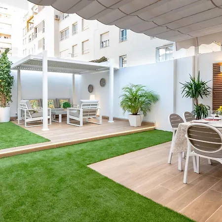 Bajo Con Jardin En Centro Apartment *
