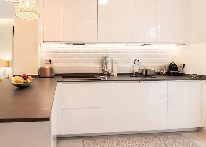 Bajo Con Jardin En Centro マルベーリャ