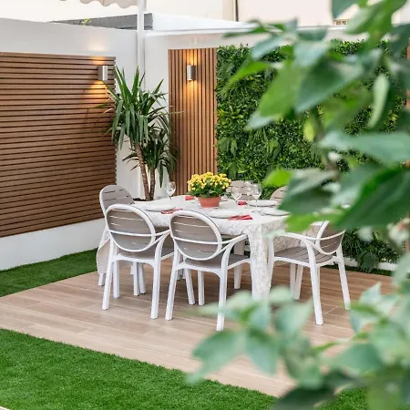 Daire Bajo Con Jardin En Centro Marbella