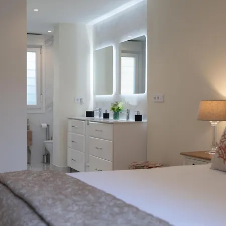 Bajo Con Jardin En Centro Apartment *