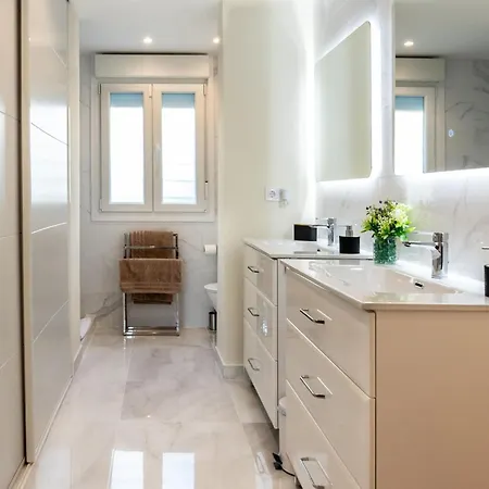 Bajo Con Jardin En Centro